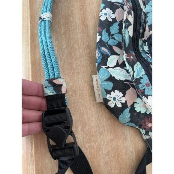 Kavu Floral Crossbody Bag - Teal and Brown - Picture 6 of 15